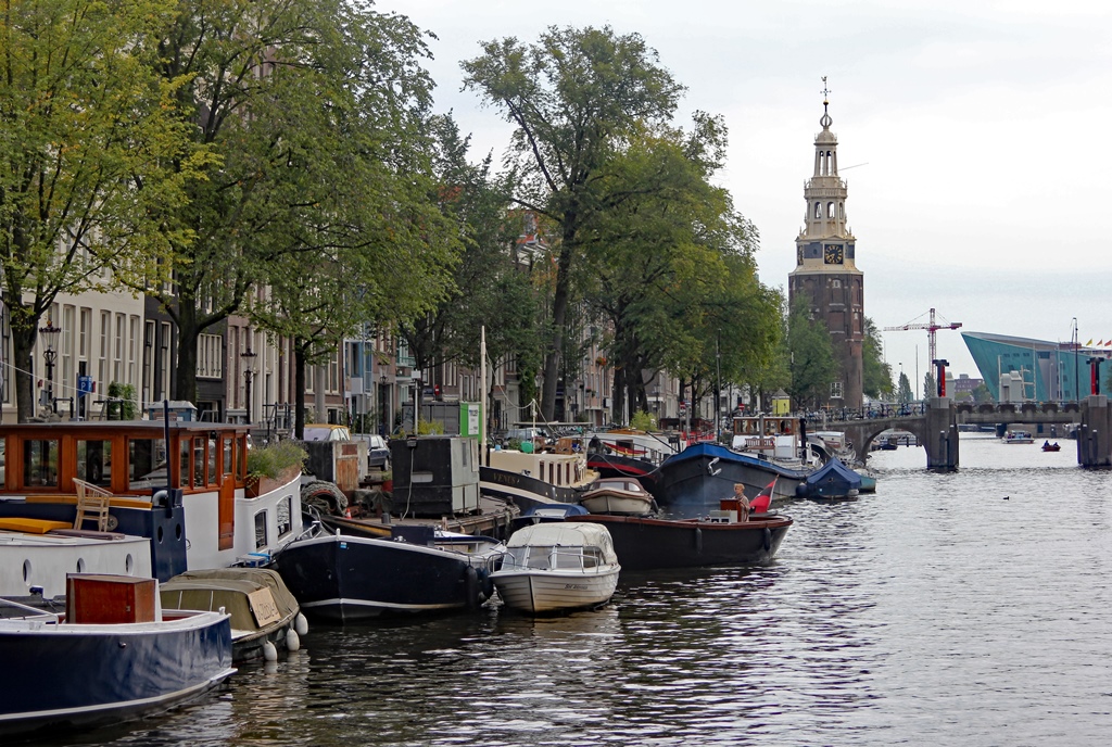 Oudeschans Canal with Montelbaanstoren Tower and NEMO